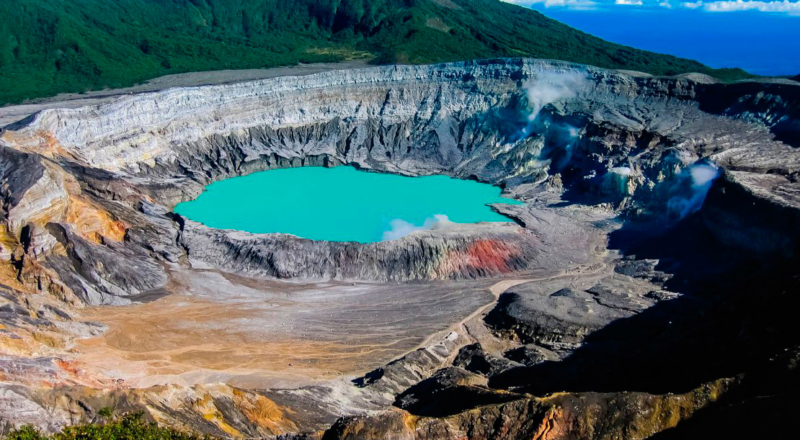 Volcan-Poas-Costa-Rica